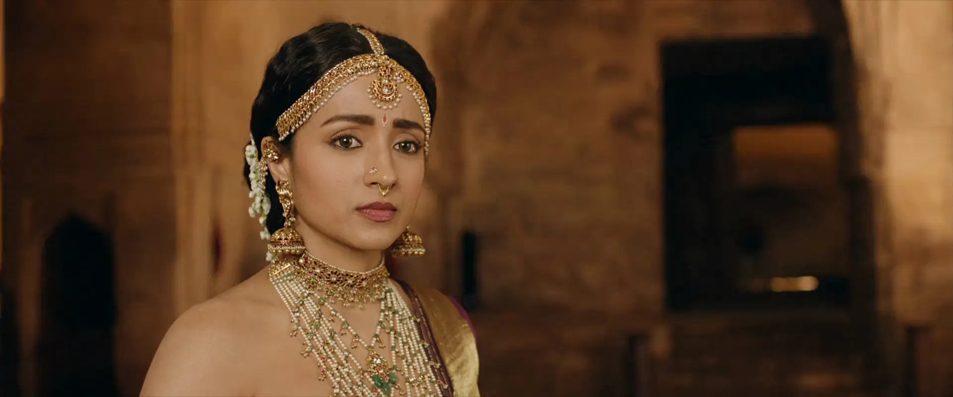 Ponniyin Selvan: Part One 2022 Hindi (ORG) Movie HDRip 720p – 480p Screenshot